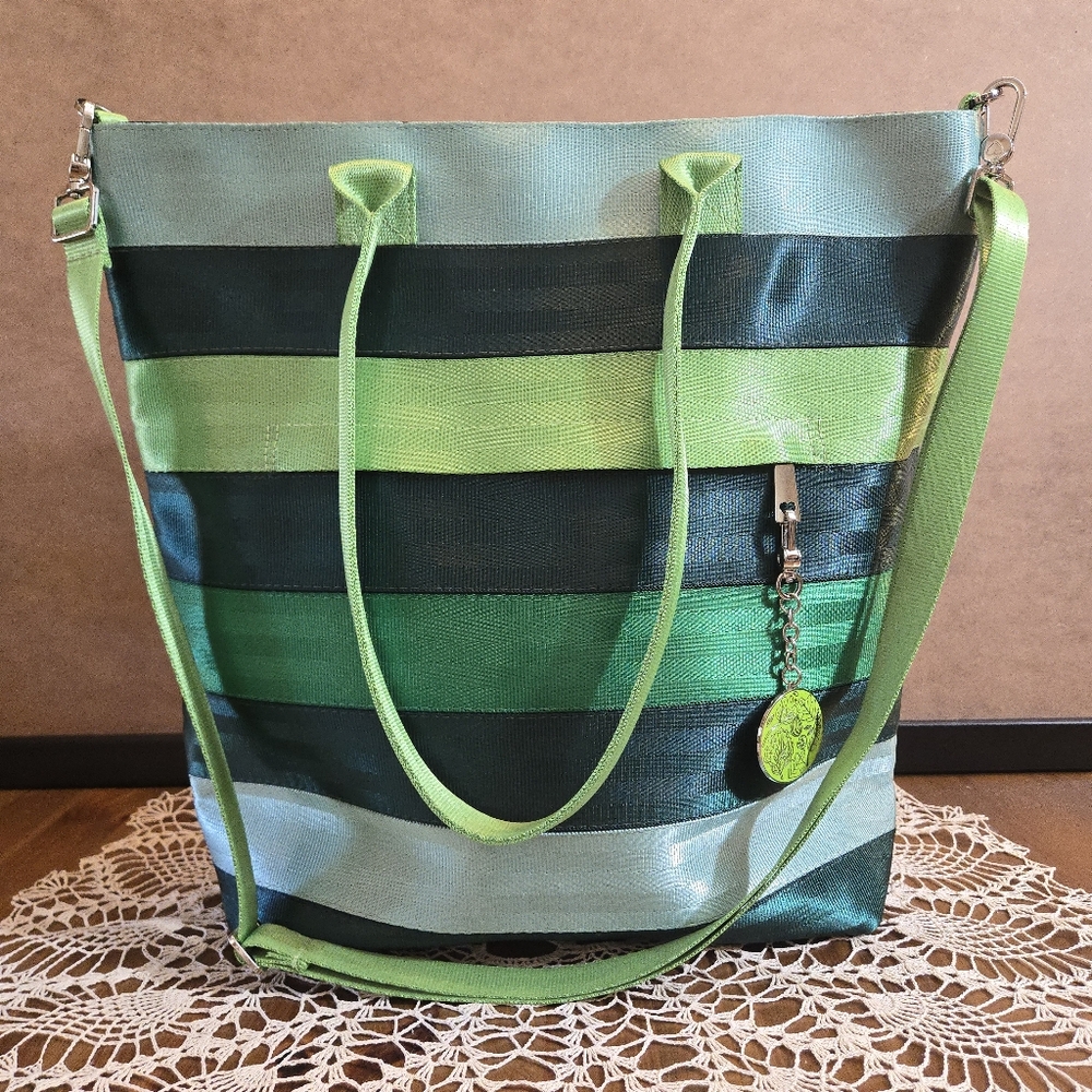 Harvey's Seatbelt Bags Vacation Tote In Mixed Greens